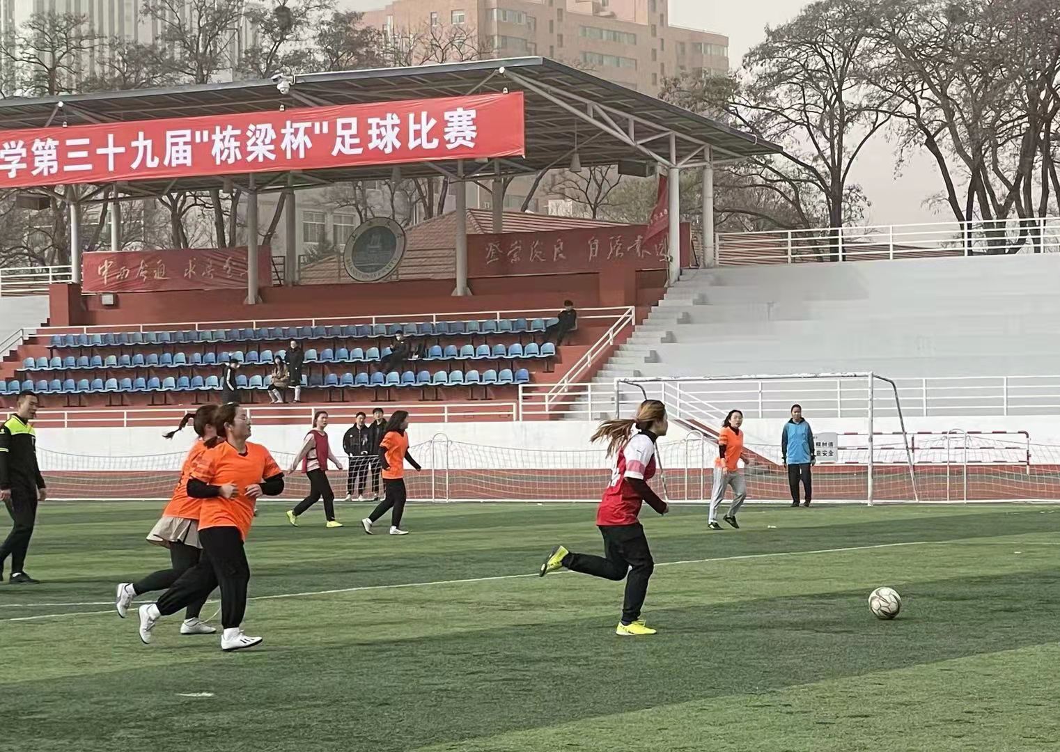 b1adac654bfe4051a86d153ec596a43a.jpg b1adac654bfe4051a86d153ec596a43a.jpg